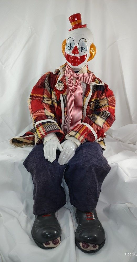 CLOWN DOLL - 34 Inches 