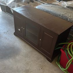Tv Stand 48 X 20 X 26 1/2 Richmond, Texas  77407