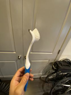 White Bathroom/Toilet/Shower Scrubber NEW