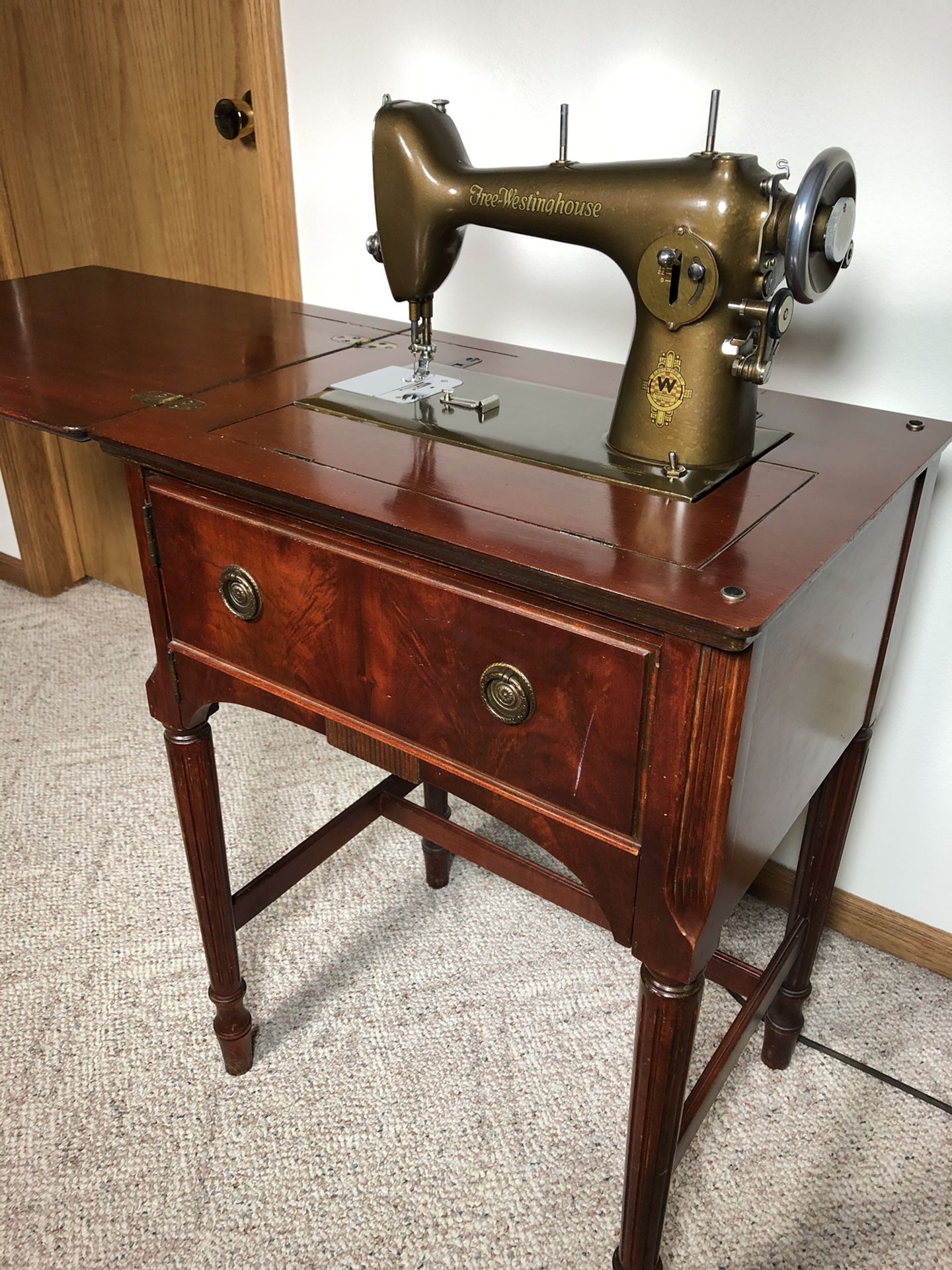 1948 Free-Westinghouse ALB Electric Rotary Sewing Machine W/light And