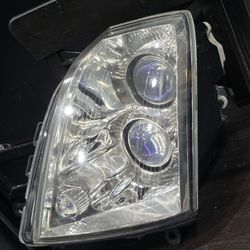 2005 2006 2007 2008 2009 2010 2011 Cadillac STS Driver Halogen Headlight OEM 