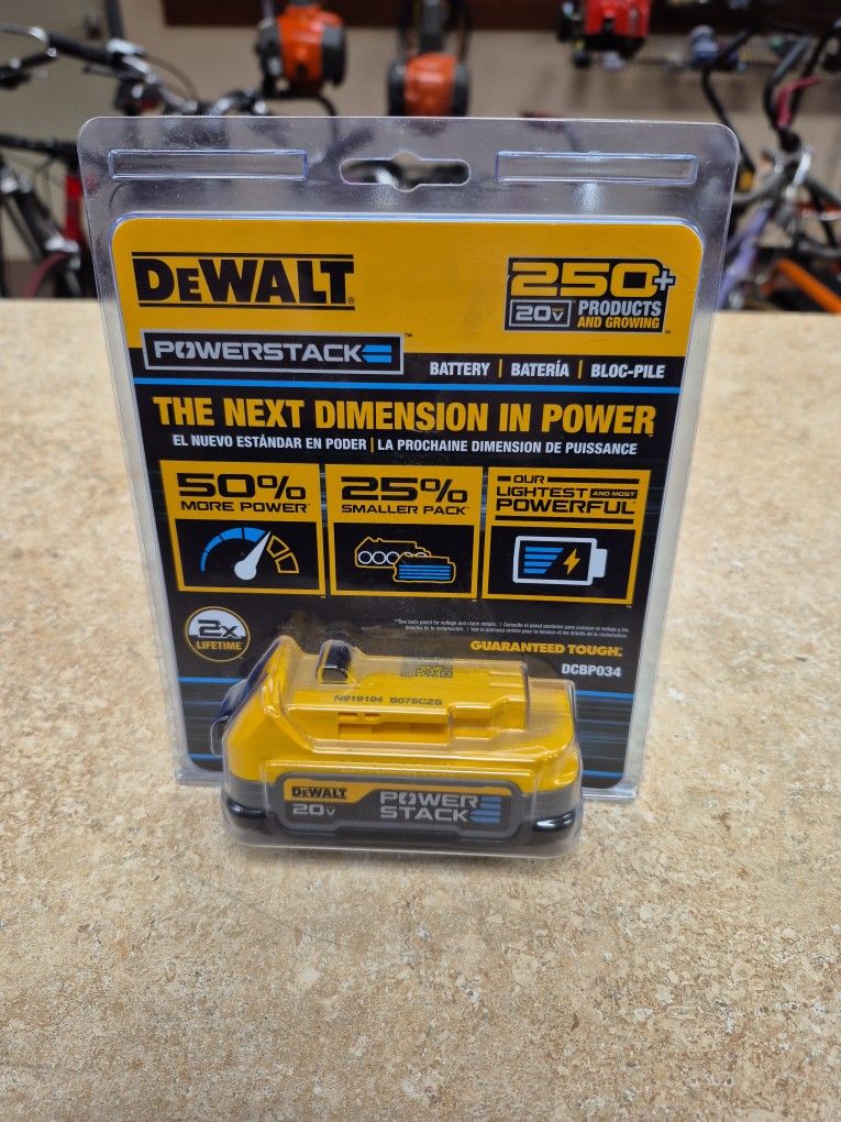NEW Dewalt Power Stack 20 Volt 1.7ah Battery DCBP034