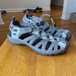 ALMOST NEW CONDITION KEEN SANDALS SIZE 8.5 Women 