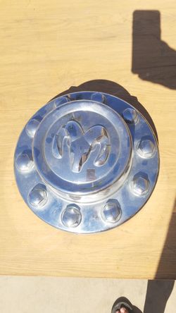 Center hub dodge 550