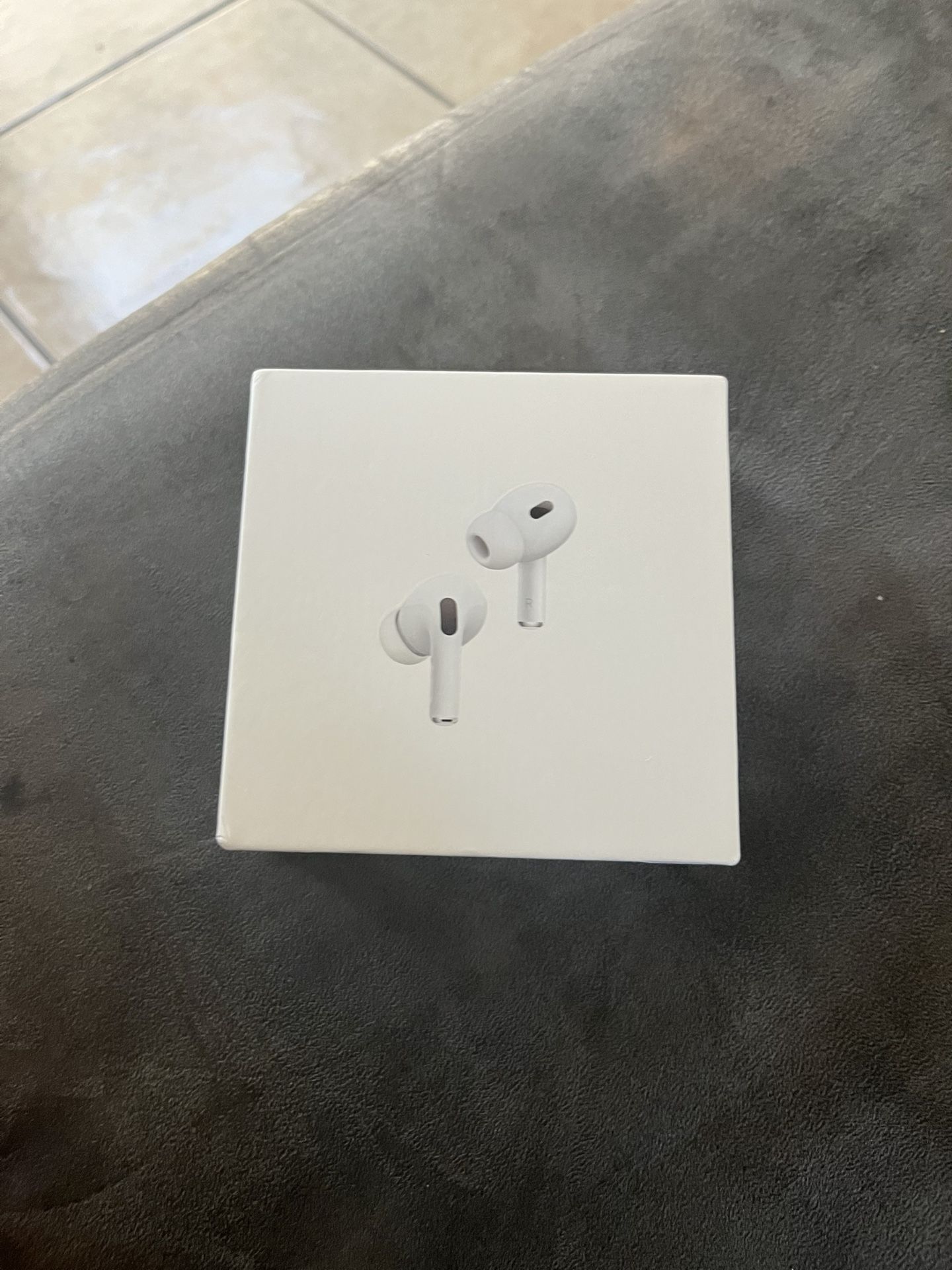 AirPods