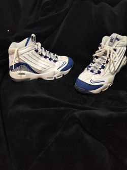 Nikes Size 5 1/2