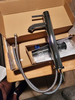 bathroom faucet Allen and Roth brand new