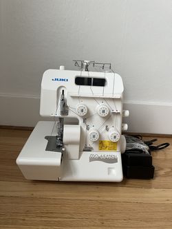 Juki MO-654DE Serger Sewing Machine