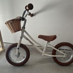 Retrospec Balance Bike With Basket 