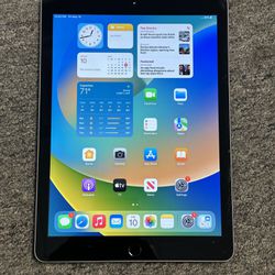 Apple iPad 5 5th Gen 32GB Wi-Fi + 4G Cellular  9.7” Tablet