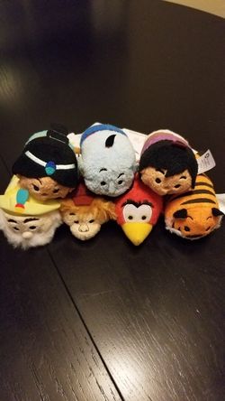 Disney Store Aladdin Tsum Tsums