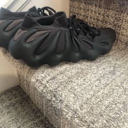 Yeezy  Like New Have Box Sz10