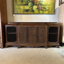 Sideboard With Pull-Out Bar & Bottle Storage