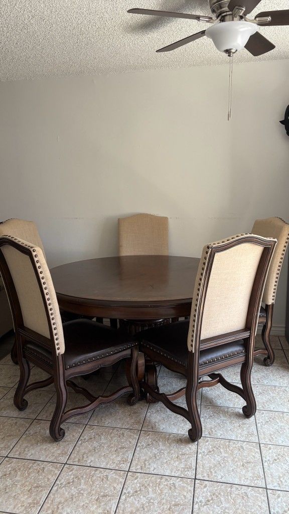 Dinning Table