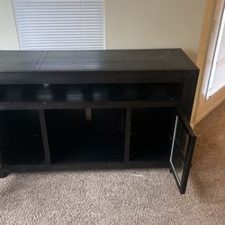 Tv/entertainment Center