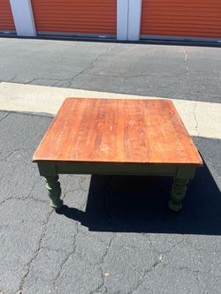 Coffee Table with 2 side tables