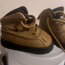 Infant Nike Boots 