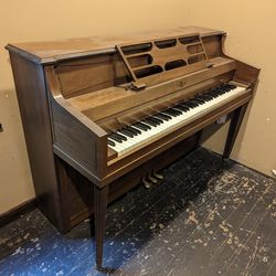 Piano (Free)