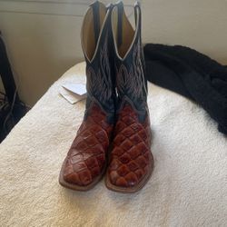 Cavender’s Boots Fish Skin