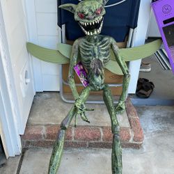 Pose—N-Stay Evil Pixie