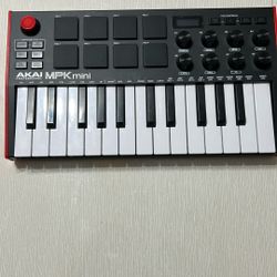 AKAI MPK mini