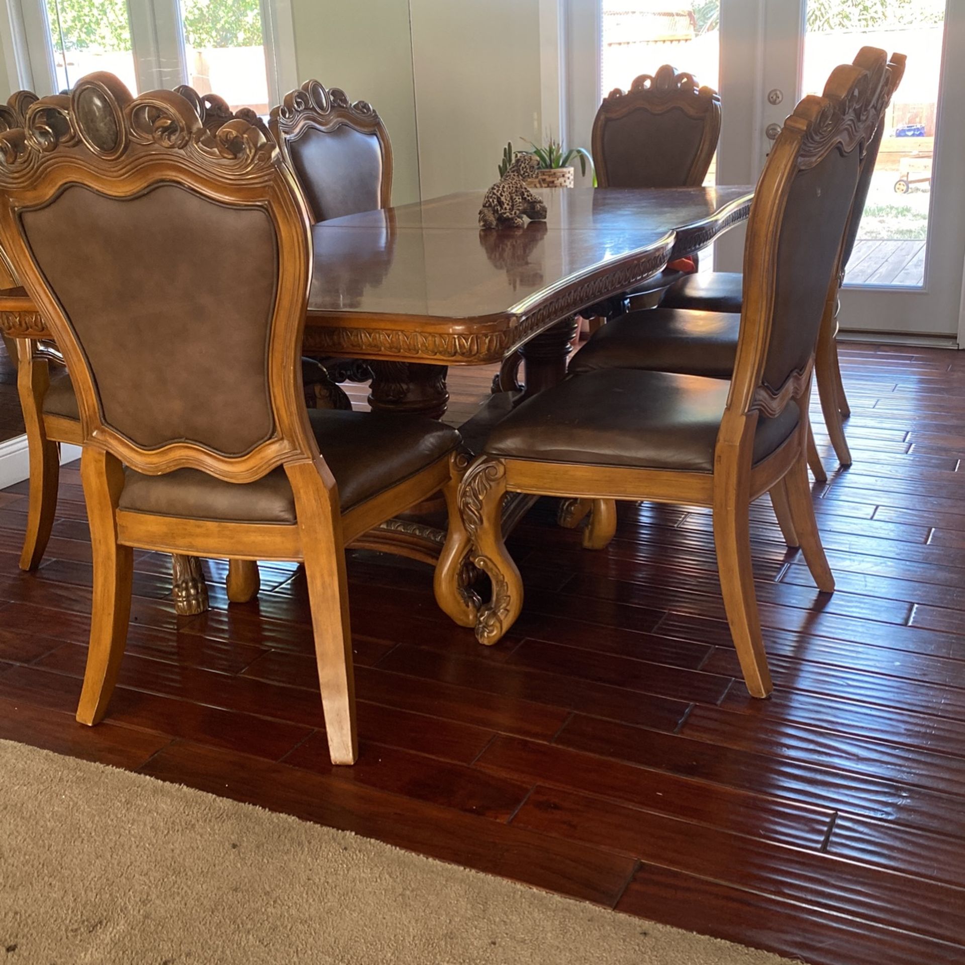 Dinning Table And Chairs for Sale in Gilroy, CA OfferUp