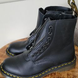 New Doc Marten Boots Women's Size 8
