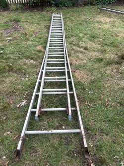 40’ Aluminum ladder