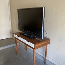 TV, Desk And More 