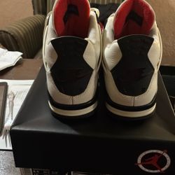 Air Jordan 4 Retro OG FC