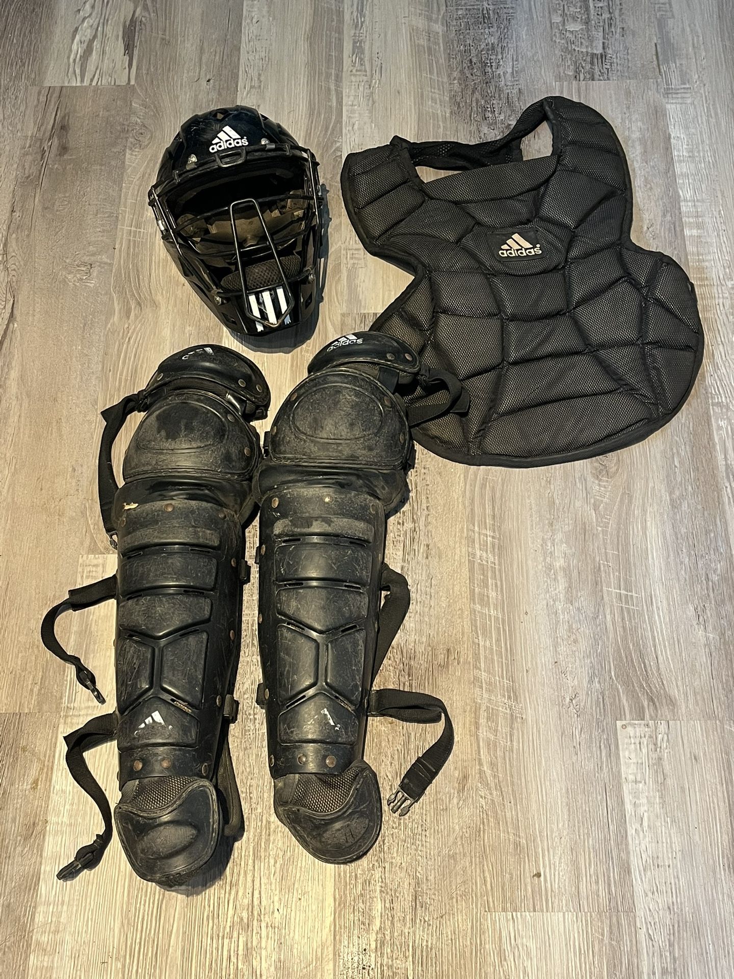 Boys 10/12 Adidas Catchers Gear