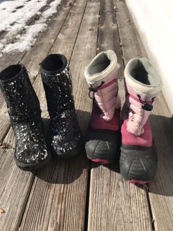Girls size 5 snow boots