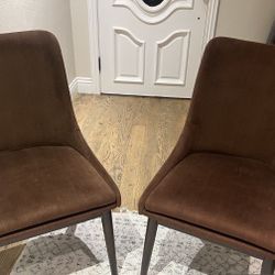 Accent Chairs