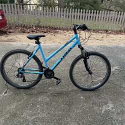 Trek Women’s 820 Hybrid Bike – Large – Perfect Christmas Gift! 🎁 – Marietta