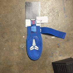 Nike Kobe Sliding Mitt Universal For Either Hand $95 OBO