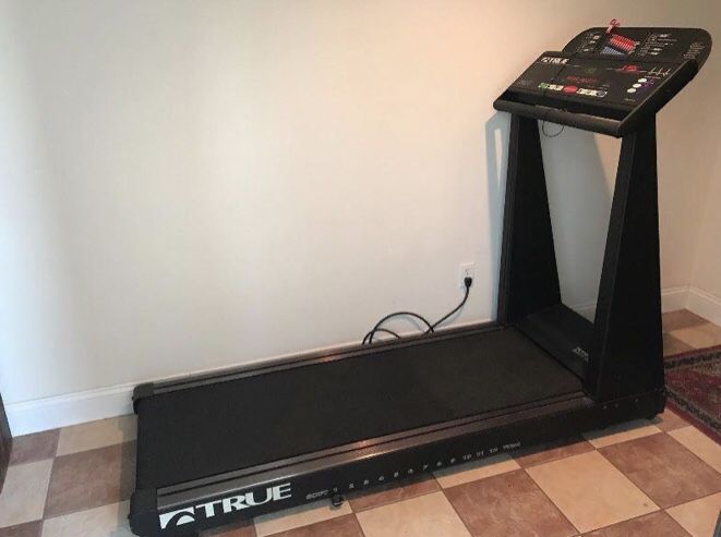 Free Delivery! True Fitness 450 soft Treadmill