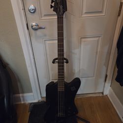 Epiphone Goth Bass W/amp
