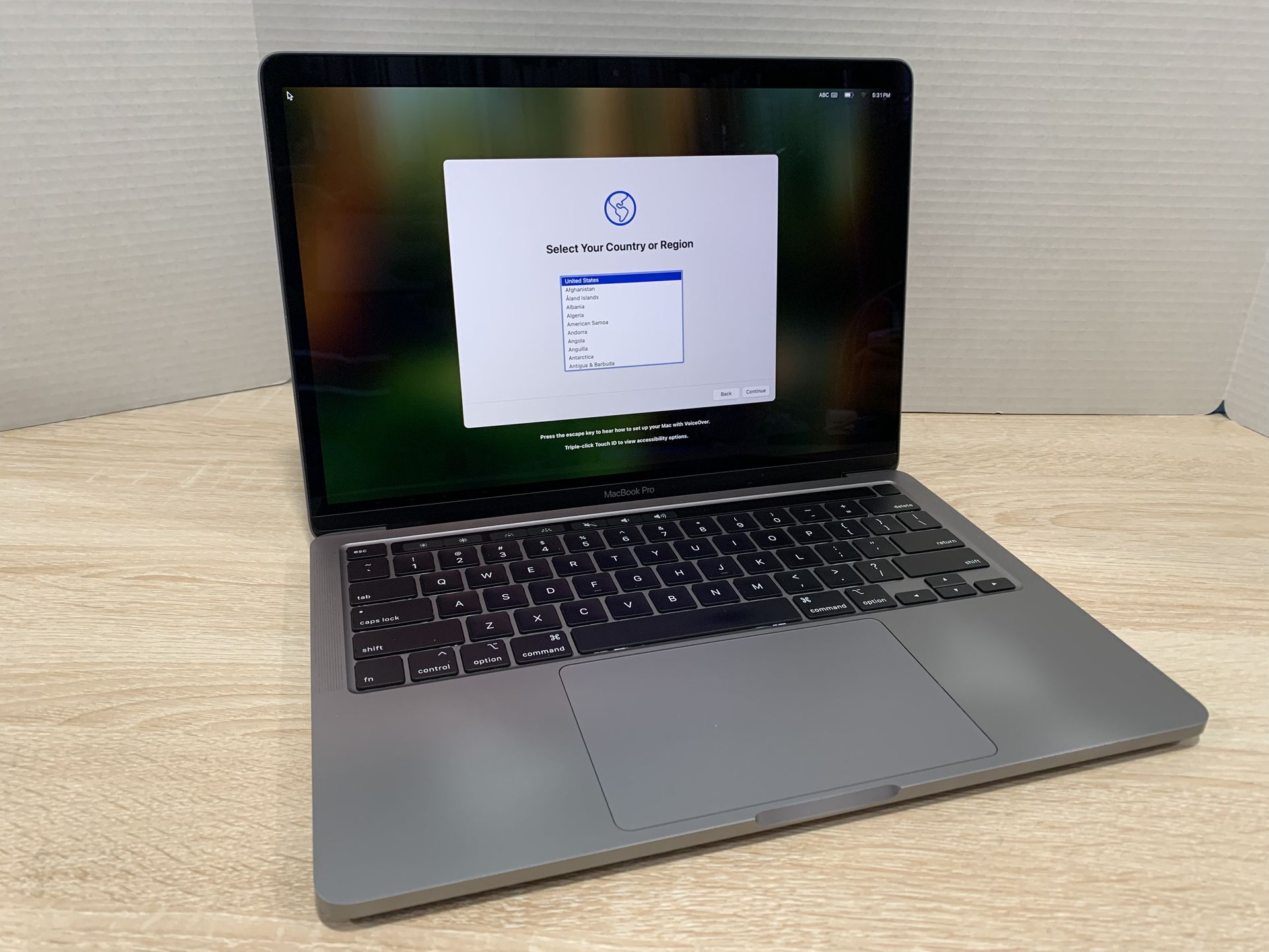 $450, 2020 MacBook Pro 13", i7/16GB RAM/512GB SSD, Touch Bar, factory upgrades worth $600