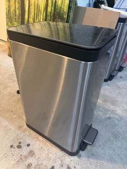 Garbage Can / Basurero