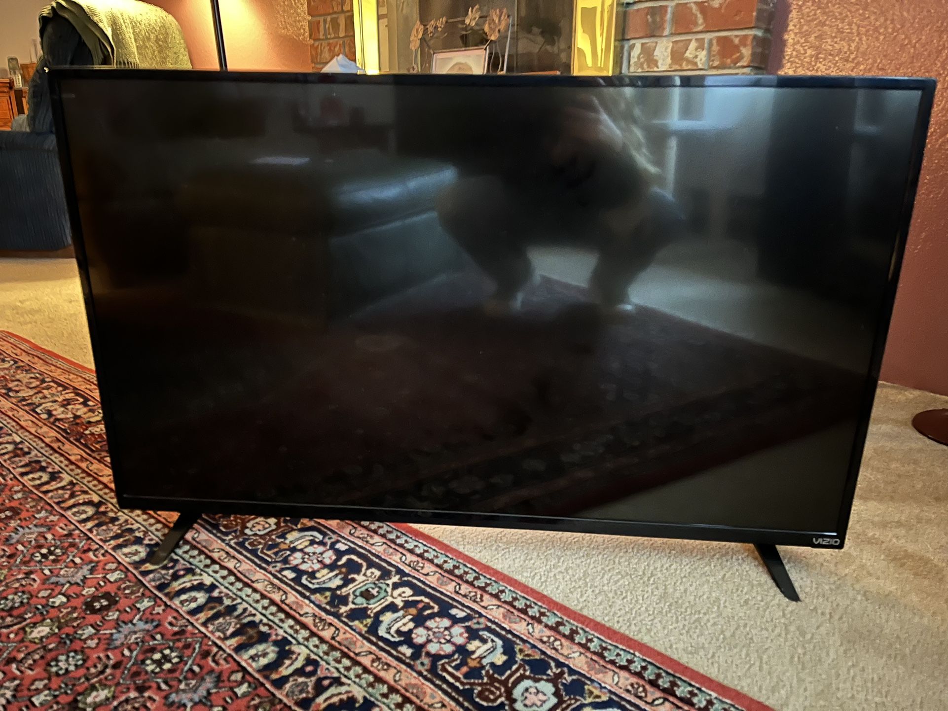 42 Inch Vizio TV. Great Add for Superbowl Viewing for Sale in Puyallup