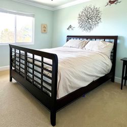 Brown/espresso Wood Queen Bed With Mattress & Box Spring