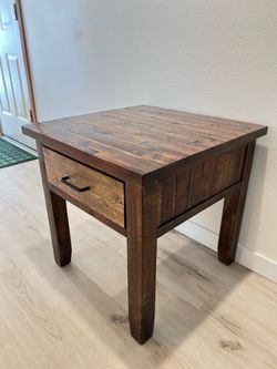 🪵 Solid Wood Rustic Side Table (24 x 24 x 24)