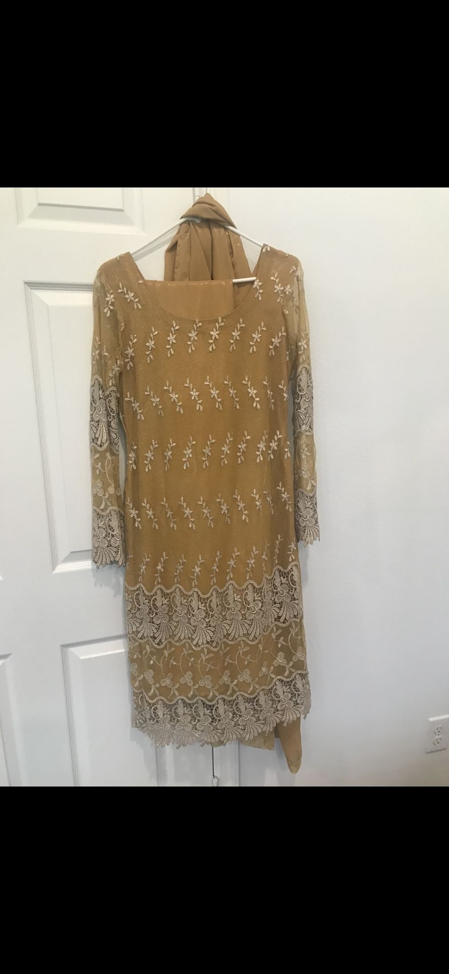 Pakistani Dress Yellow And Gold 