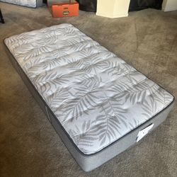 Sealy Posturepedic Twin XL Mattress - Clean, Great Condition