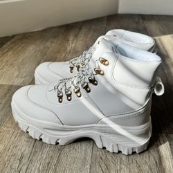 Women's Boots Size 11