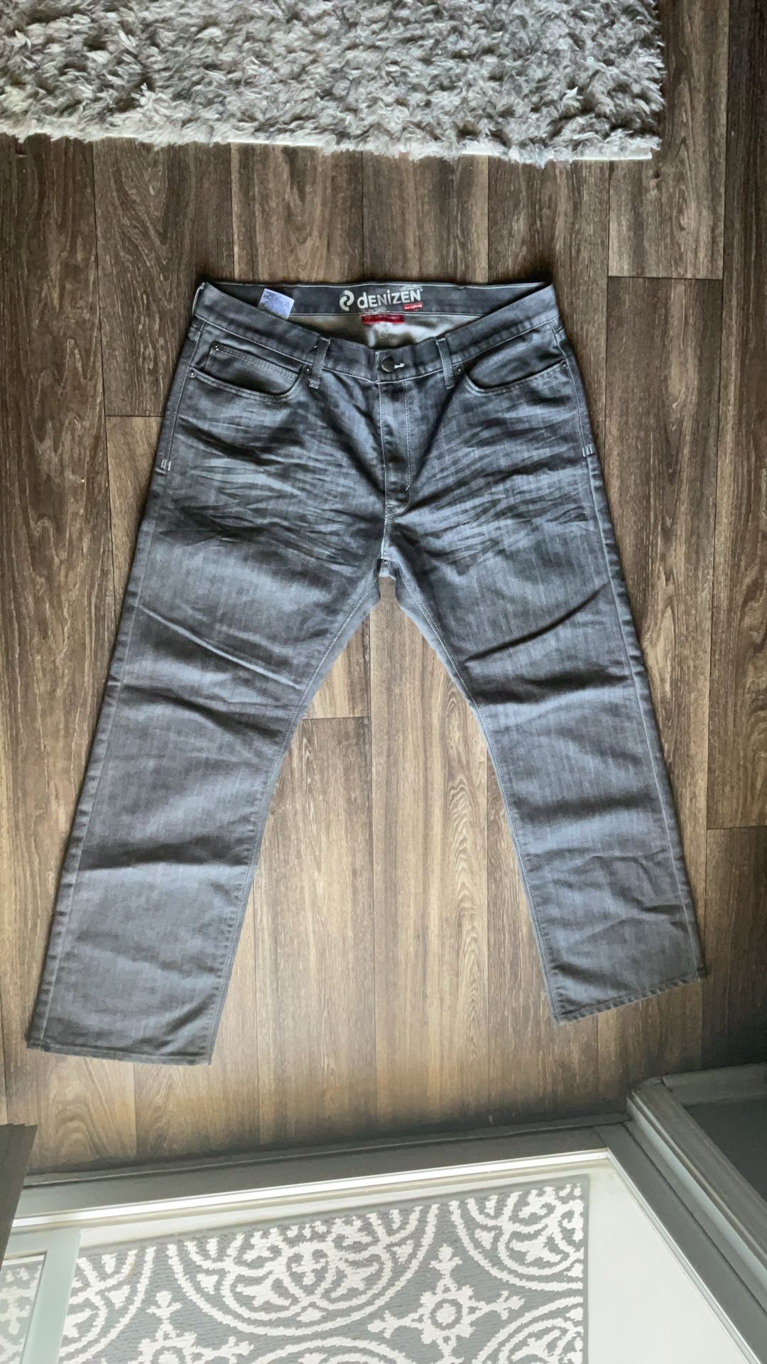grey levi jeans