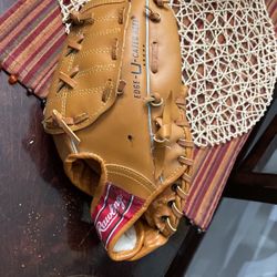 Baseball Glove For Kids Rawlings Brand  New 