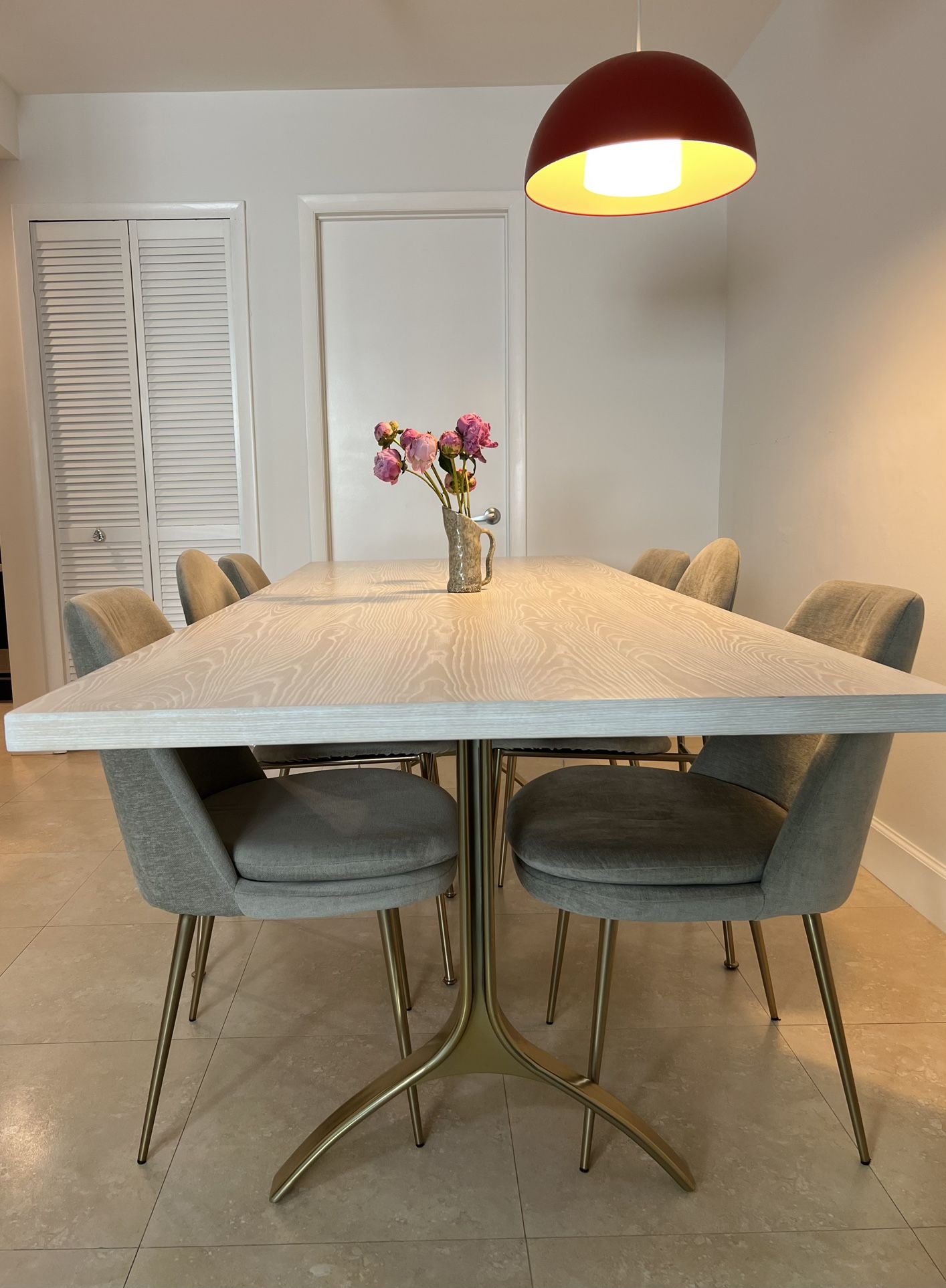West Elm Avery Wishbone Dining Table with 6 chairs