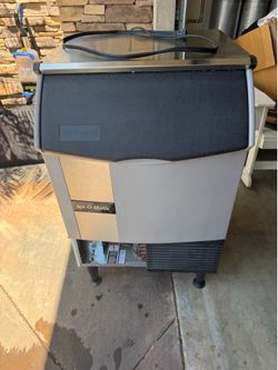 Ice-O-Magic ice machine