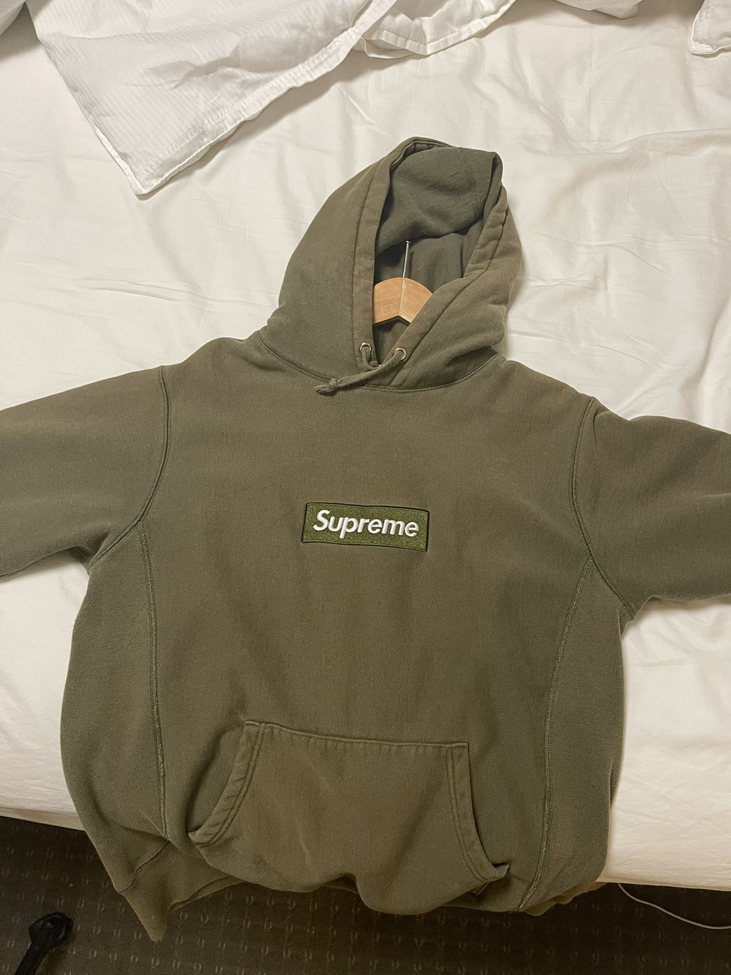 2011 Supreme Box Logo Hoodie  Size M